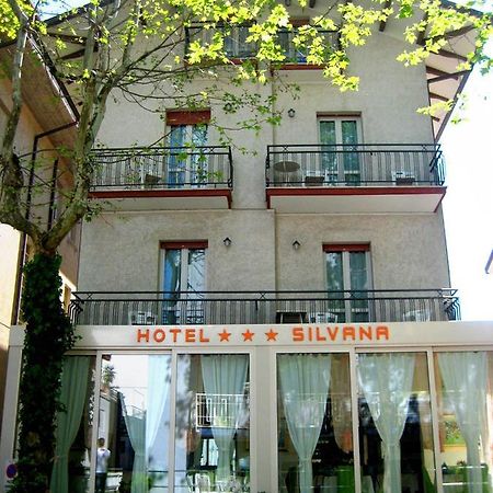 Hotel Silvana Каттолика Экстерьер фото