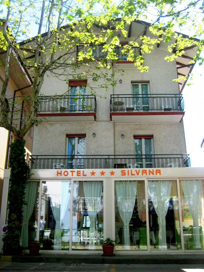 Hotel Silvana Каттолика Экстерьер фото